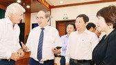 Secretary of HCMC Party Committee Nguyen Thien Nhan talks to delegates at the conference (Photo: SGGP)