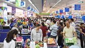 Customers at a Saigon Co.op supermarket in HCMC (Photo: SGGP)