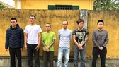 Các đối tượng tại cơ quan chức năng. Ảnh Công an Hà Tĩnh cung cấp.