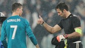 Ronaldo khiến Buffon phải thán phục. Ảnh: Getty Images