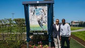Từ bây giờ, một sân tập trong học viện của Manchester City sẽ mang tên huyền thoại Yaya Toure. Ảnh: The Sun