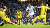 Gabriel Jesus ghi 4 bàn để giúp Man.City nhấn chìm Burton Albion. Ảnh: Getty Images