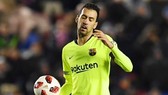 Sergio Busquets là chủ nhân của một trong những màn ăn vạ thô thiển nhất. Ảnh: Getty Images