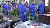Phiên tòa sơ thẩm sáng 10-12 phải tạm hoãn do 2 bị cáo cùng 6 người làm chứng vắng mặt. Nguồn: VOV