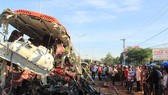 Hiện trường một vụ TNGT đạc biệt nghiêm trọng khiến 13 người chết