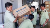 Lực lượng QLTT TPHCM kiểm tra, niêm phong hàng giả mạo trên địa bàn TPHCM