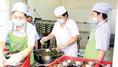 Nấu cơm miễn phí cho bệnh nhân BV Ung bướu TPHCM