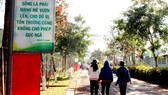 Một khẩu hiệu đề cao ý chí, nghị lực của người cai nghiện được đặt trên lối vào Cơ sở cai nghiện ma túy số 2 (tại Lâm Đồng). Ảnh: MAI HOA
