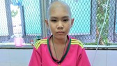 Nhà nghèo, con bệnh ung thư máu