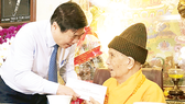 Lãnh đạo TPHCM thăm, chúc mừng Đại lễ Phật đản