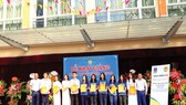 Bảo hiểm PVI trao học bổng, quà tặng và bảo hiểm cho học sinh, sinh viên nhân dịp năm học mới