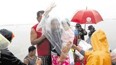 Sơ tán người dân khỏi vùng nguy hiểm. (Nguồn: inquirer.net)