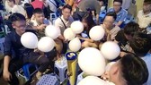Vì lạm dụng bóng cười rất nguy hại tới sức khỏe, rất dễ dẫn tới gây nghiện