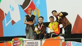 Võ Thanh Tùng (áo vàng) xuất sắc mang về tấm HCV cho Đoàn Việt Nam trong ngày thi đấu thứ tư. Ảnh: Vietnam+