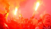 Cac fan Napoli và Inter quậy phá