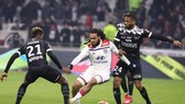 Lyon nguy cơ mất 3 trụ cột trận gặp Barcelona