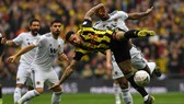 Watford - Wolves 3-2: Deulofeu ghi cú đúp đưa Watford vào chung kết