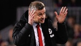 HLV Ole Gunnar Solskjaer lo lắng cuộc đua vào tốp 4.