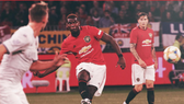 Paul Pogba vẫn chơi đẳng cấp tring trận thắng Leeds Unted 4-0 ở Perth.