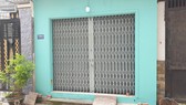 Căn nhà của cô giáo viết đơn “Gửi mấy anh xã hội đen” để cầu xin cho gia đình được yên ổn đã được sơn lại. Ảnh: CHÍ THẠCH