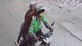 Bắt kẻ dùng dao cắt cổ tài xế GrabBike để cướp xe máy ở vùng ven TPHCM