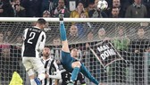 Cú "xe đạp chổng ngược" của Ronaldo