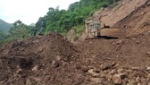 Thông tuyến đường lên Mường Lát sau nhiều ngày bị chia cắt