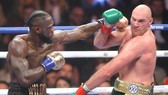 Fury (phải) sẽ tái chiến với Wilder vào tháng 2 năm sau?