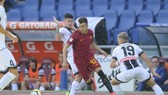 El Shaarawy (AS Roma) đột phá qua hàng thủ Udinese. Ảnh: Mediaset