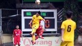 SLNA loại HA.GL sau trận hòa 0-0. Ảnh: Anh Khoa