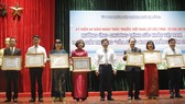 Đà Nẵng: Trao giải thưởng “Tỏa sáng Blouse trắng” cho 20 y, bác sĩ