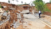 Đường vào khu dân I-1 "tan nát"