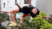 VĐV Vũ Đức Anh vượt qua mức xà 2m23 đáng kinh ngạc ở Đại hội TDTT toàn quốc năm nay.