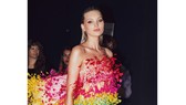 Elsa Hosk đảm nhiệm First Face và Vedette tại show Công Trí Xuân Hè 2020