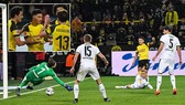 Borussia Dortmund - M'gladbach 2-1: Sancho, Reus lập công