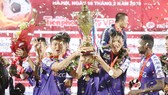 Siêu Cúp 2018, Hà Nội - Bình Dương 2-0: Hoàng Vũ Samson lập cú đúp, Hà Nội lần 2 đăng quang
