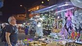 Vắng vẻ chợ đêm du lịch