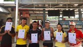 Đội tuyển quần vợt Việt Nam nhận giấy chứng nhận hạng nhì.