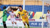 Nam Định và Thanh Hóa bất phân thắng bại ở hai lần gặp nhau năm ngoái. Ảnh: MINH HOÀNG