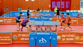 Các đội tập luyện chuẩn bị nhập cuộc. Ảnh: Dương Thu