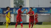Việt Cường ghi bàn thắng duy nhất của trận đấu. Ảnh: MINH HOÀNG