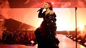 Ariana Grande cancels concert due to health problem