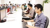 The city has developed a new policy and higher salary levels to attract more experts and scientists to work for the local government. (Photo: sggp.org.vn)