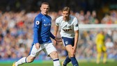 Wayne Rooney (trái, Everton) là mối đe dọa lớn cho Atalanta. Ảnh: Getty Images.