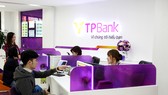 TPB ngược dòng trong phiên đỏ lửa, VN Index giảm gần 44 điểm TPB ngược dòng trong phiên đỏ lửa, VN Index giảm gần 44 điểm