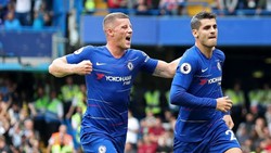 Chelsea - Man United 2-2: Martial ghi cú đúp, Barkley gỡ hòa, HLV Mourinho suýt đánh Marco Ianni