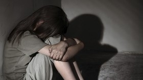 Phó trưởng công an xã bị kiểm điểm vì “quên” báo cáo xã vụ giao cấu trẻ em