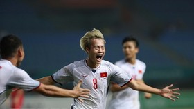 Van Toan scored the only goal, gaining the victory for Vietnam (Source: VNA)