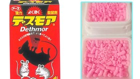 Old man eats rat poison by mistake