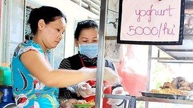 Street food sellers to be fined million dong for falling foul of regulation